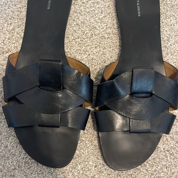 5/$15 14th & Union slide sandals - Picture 2 of 7